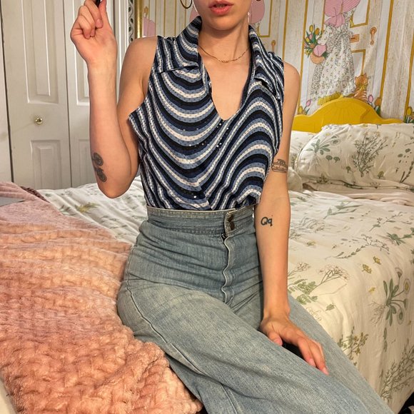 90s Psychedellic blue collared sleeveless blouse - Picture 4 of 14